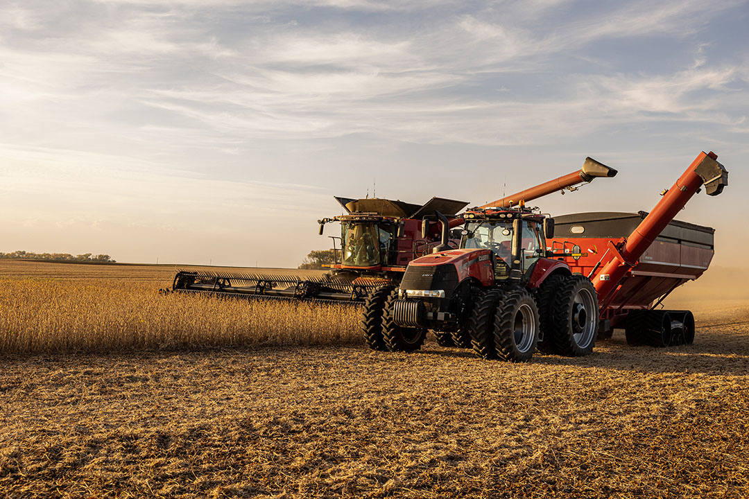 Case IH presents Magnum tractor with Raven autonomy at SIMA